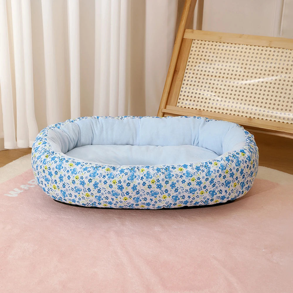 Cozy 4-Season Bed – Comfort & Snuggles 🛏️💛