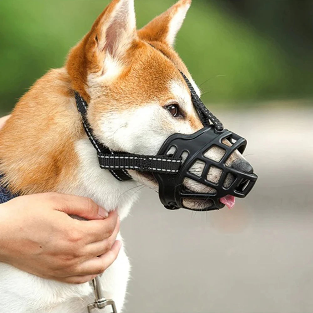 Silicone Basket Muzzle – 360° Comfort & Total Safety 🐶🛑💛