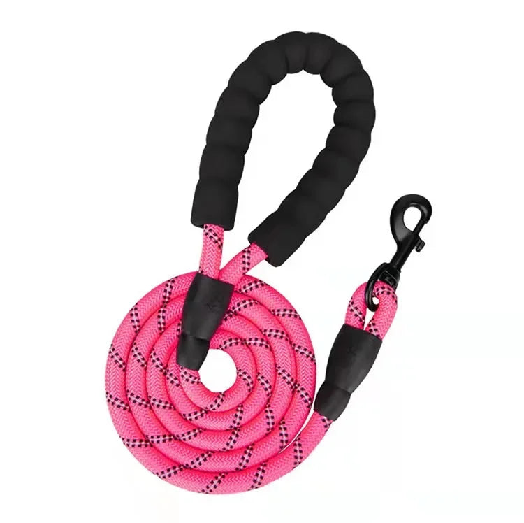 Ultra-Resistant Reflective Leash – Total Control & Safety 🐶💛